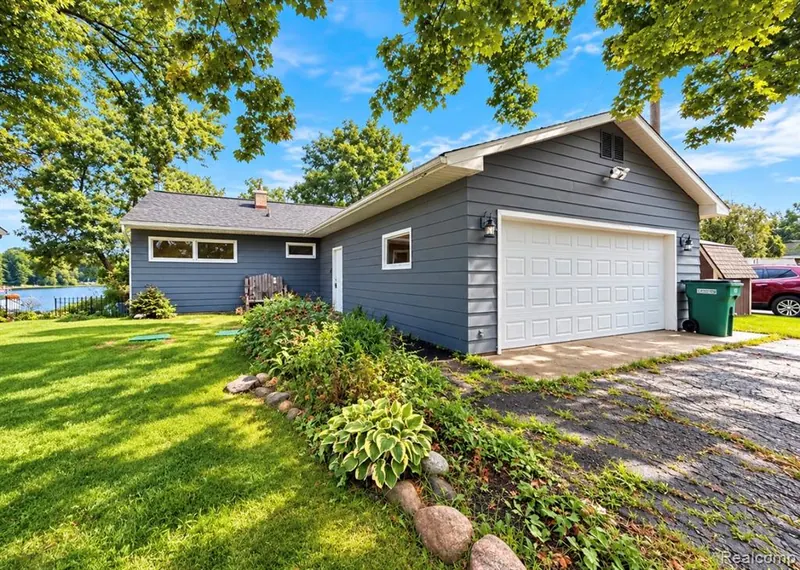 18425 Pellett Drive, Rose Twp