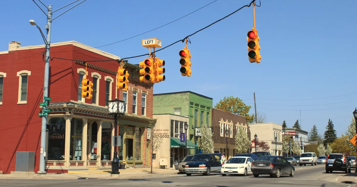 Downtown South Lyon on Pontiac Trail, a short drive from Pinehurst.